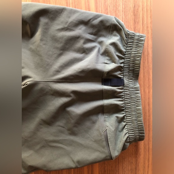 Lululemon license to train pant - Picture 5 of 9